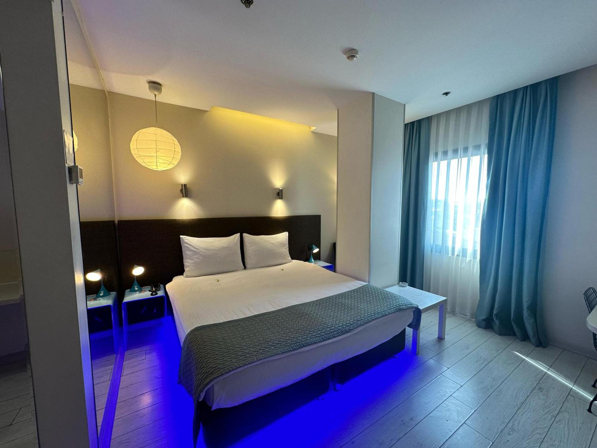 Tempo Hotel 4Levent Istambul Exterior foto